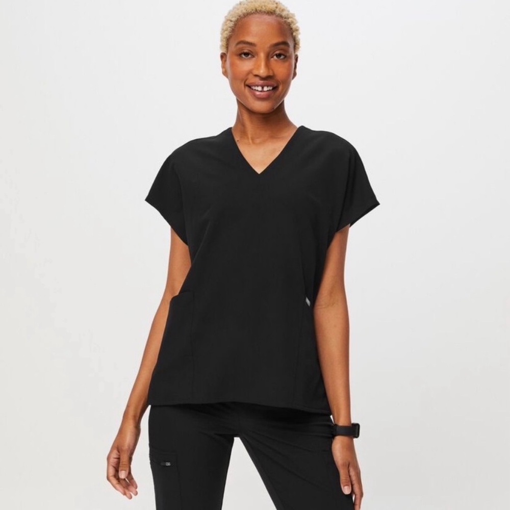 Figs Black V-Neck Short Sleeve Scrub Top